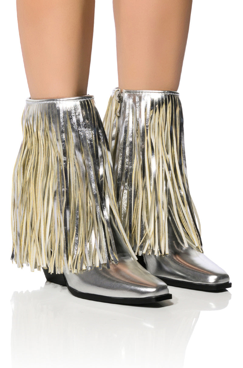 AZALEA WANG SCARLETT METALLIC CHUNKY BOOTIE IN SILVER
