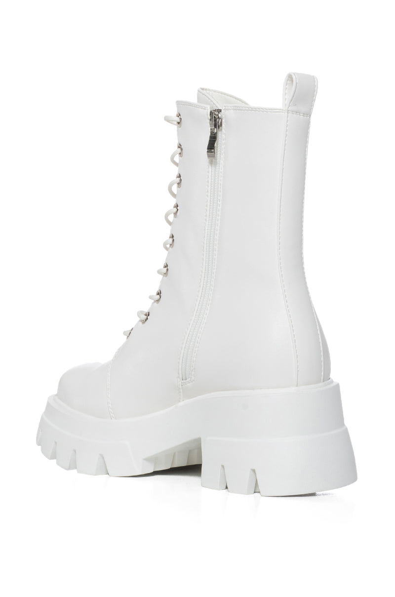AZALEA WANG SIRIUSI BOOTIE IN WHITE