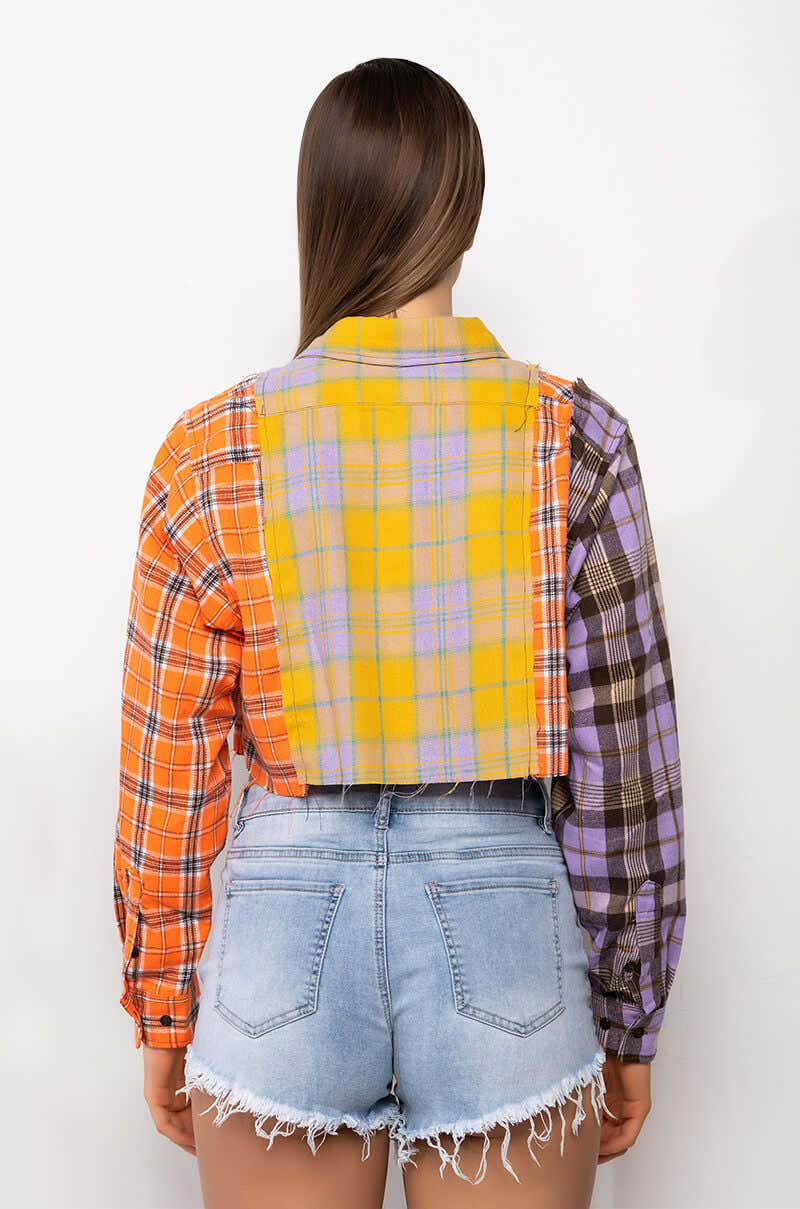 NEW TO HER CROPPED BUTTON UP PLAID TOP